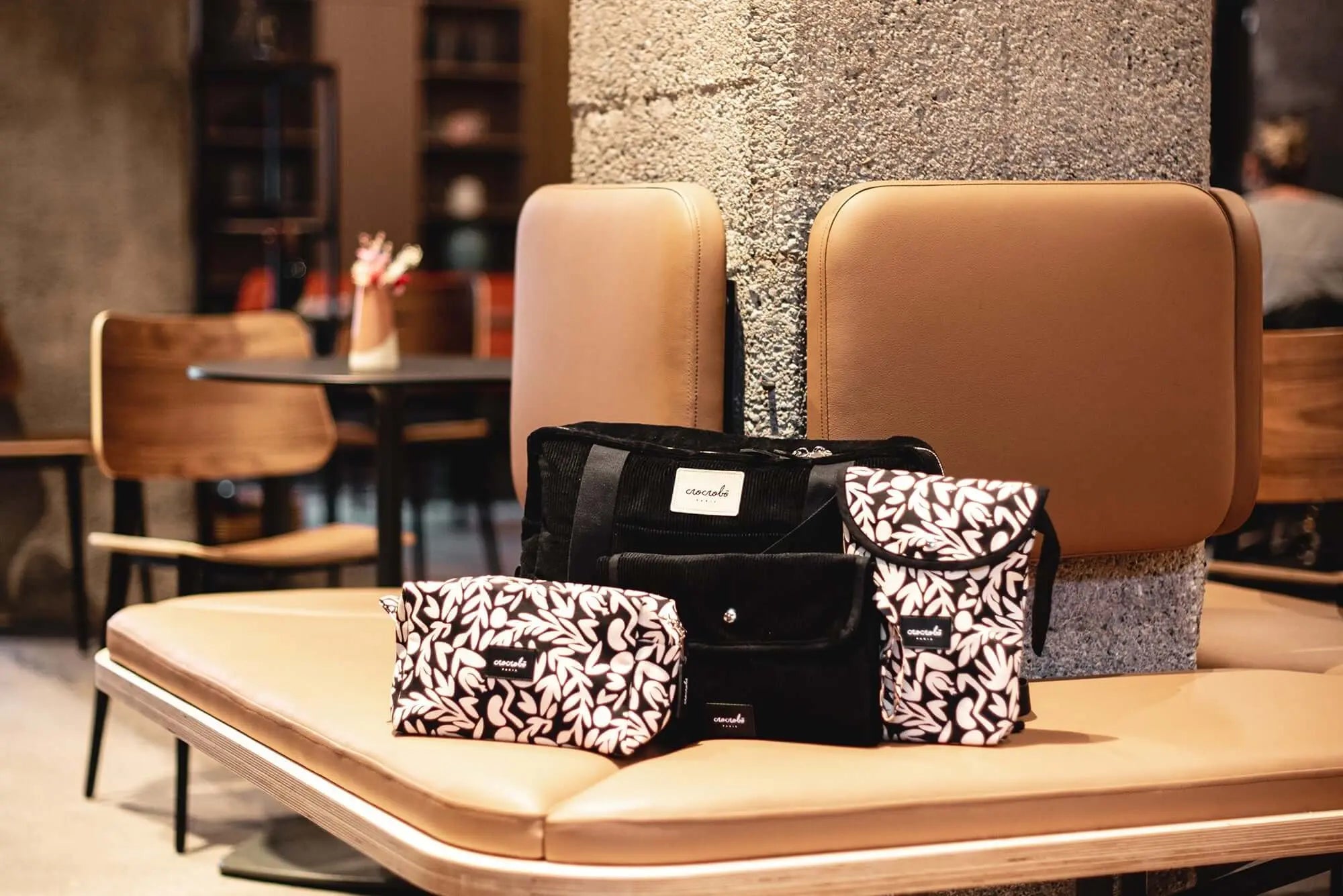 La liste complète des essentiels pour votre sac à langer : n'oubliez plus jamais rien ! - Crocrobo Paris